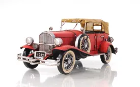 1933 Red Duesenberg Model Car