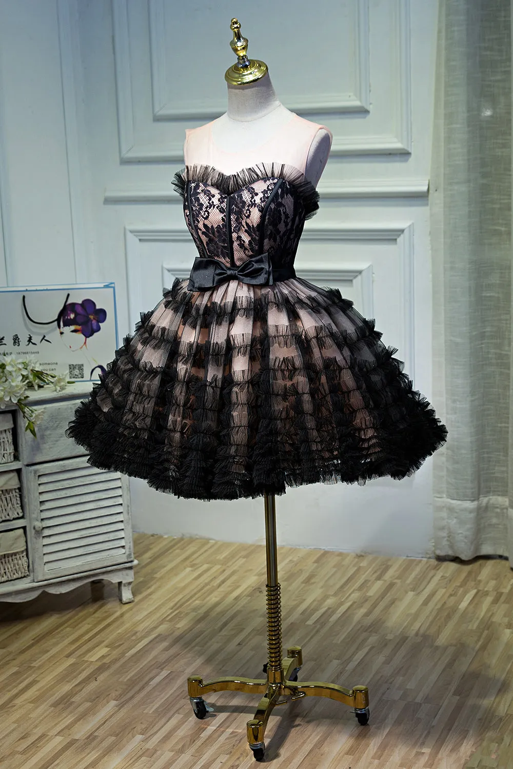 Black Tulle Sweetheart Flower Straps Sleeveless Short Mini Homecoming Dresses