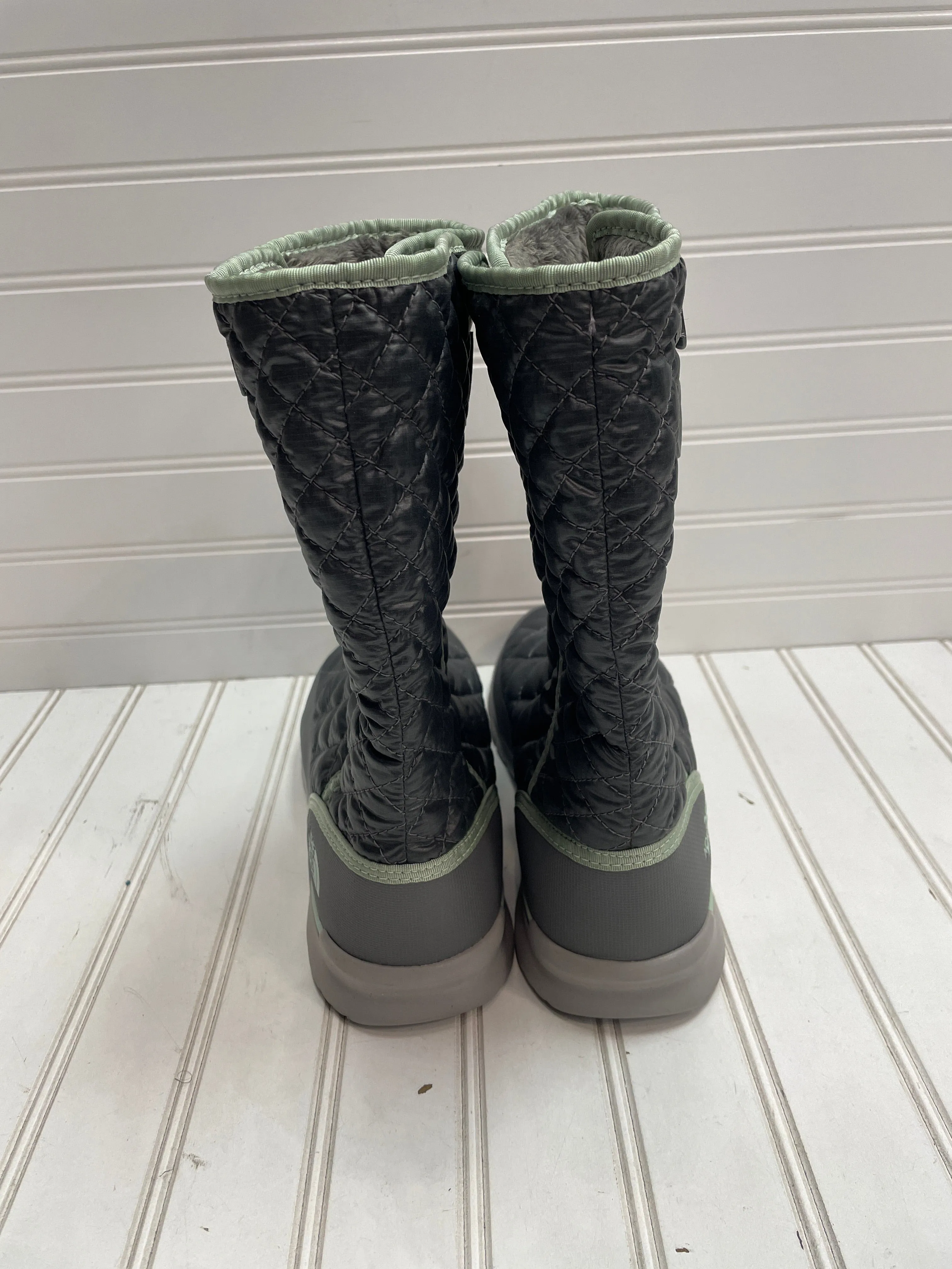 Boots Snow By The North Face In Green & Grey, Size: 10