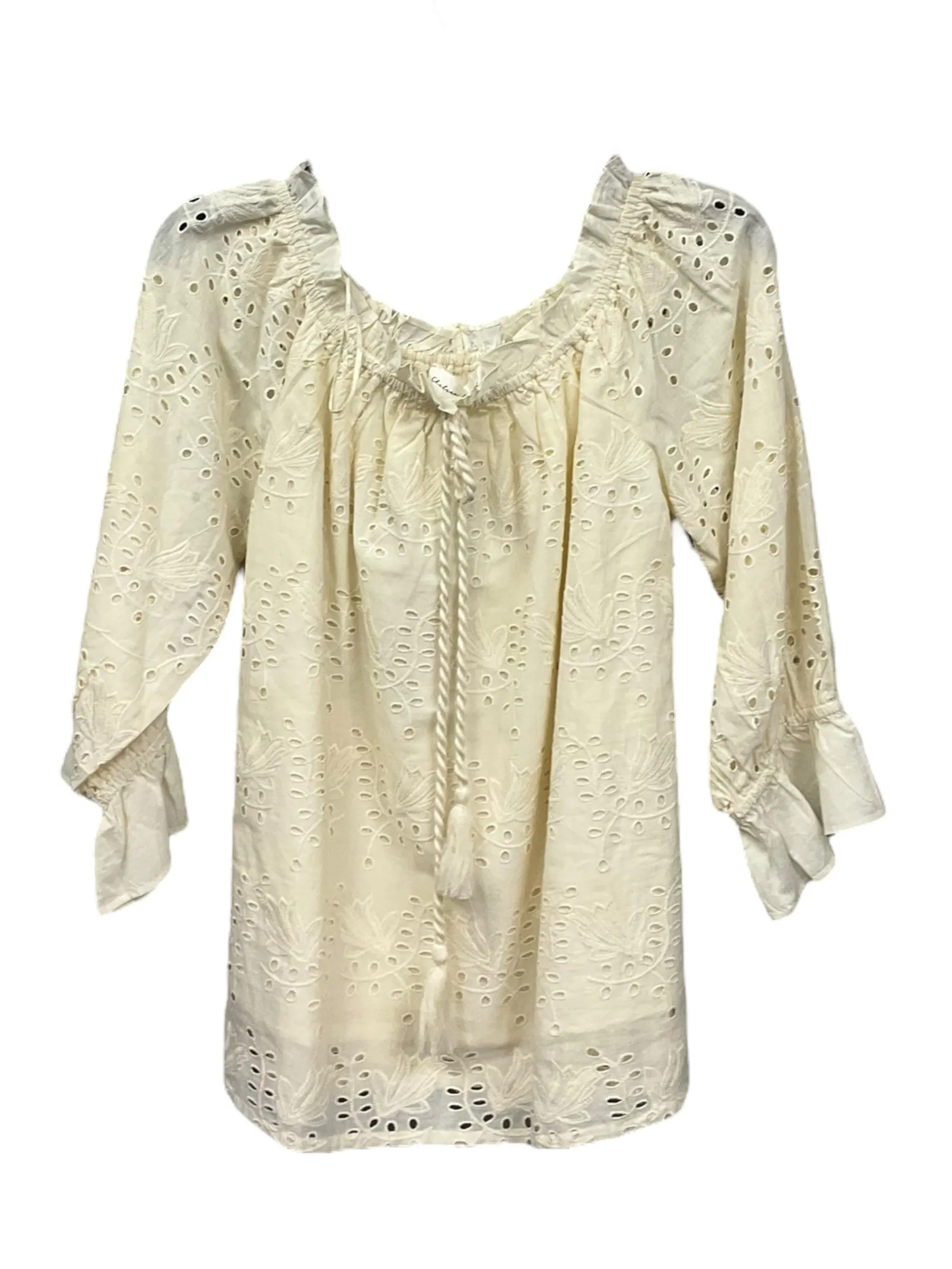 Cream Top 3/4 Sleeve Chelsea And Theodore, Size M