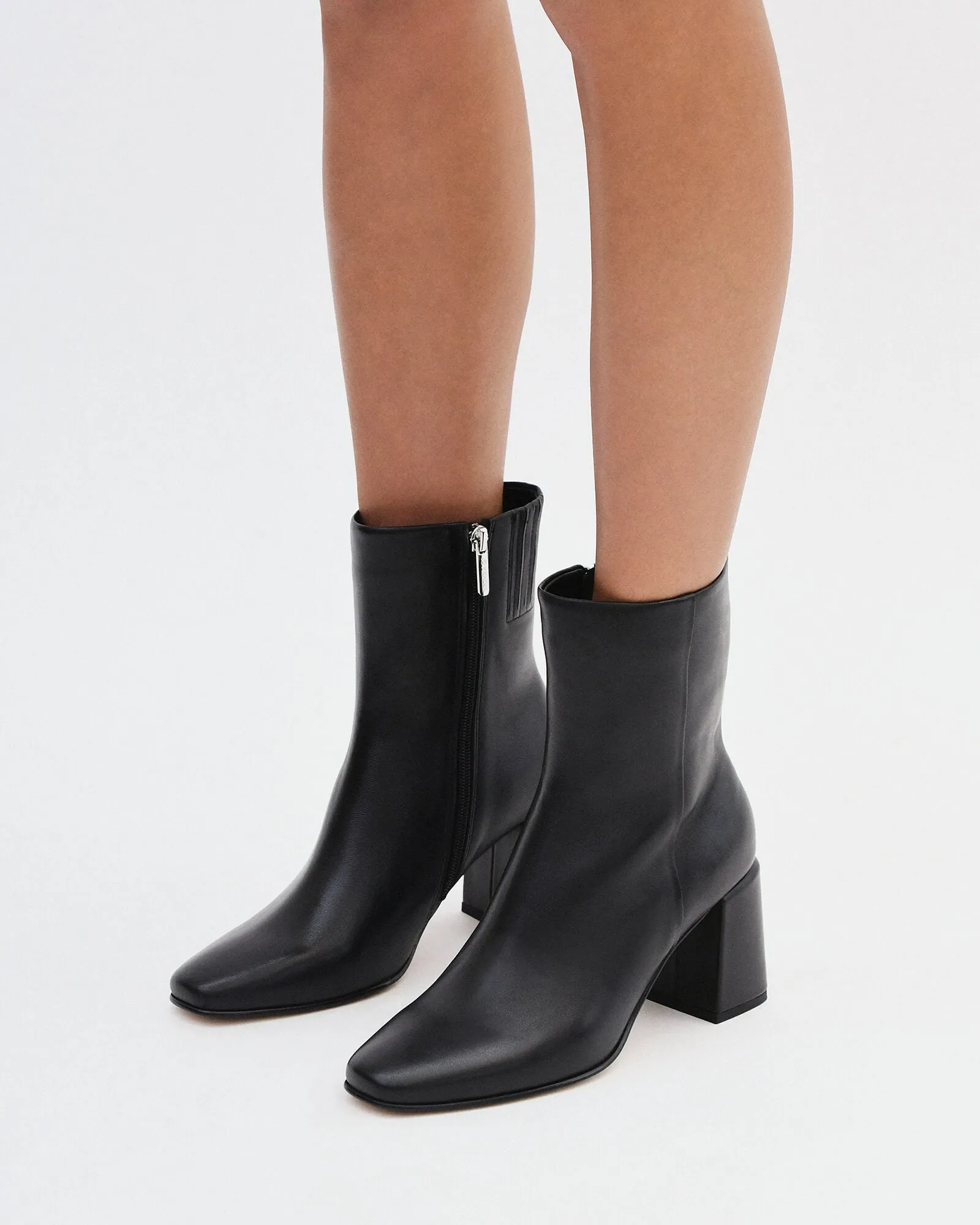 DAKOTA MID ANKLE BOOTS BLACK LEATHER