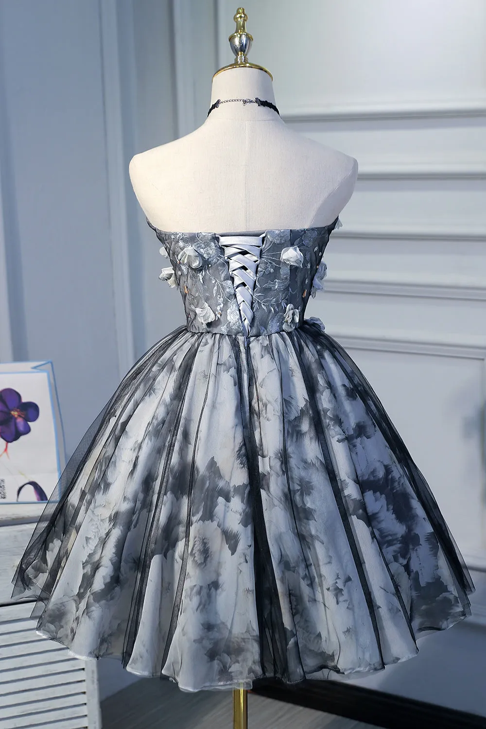 Elegant Dark Grey Short Prom Dress with Appliques Homecoming Dress