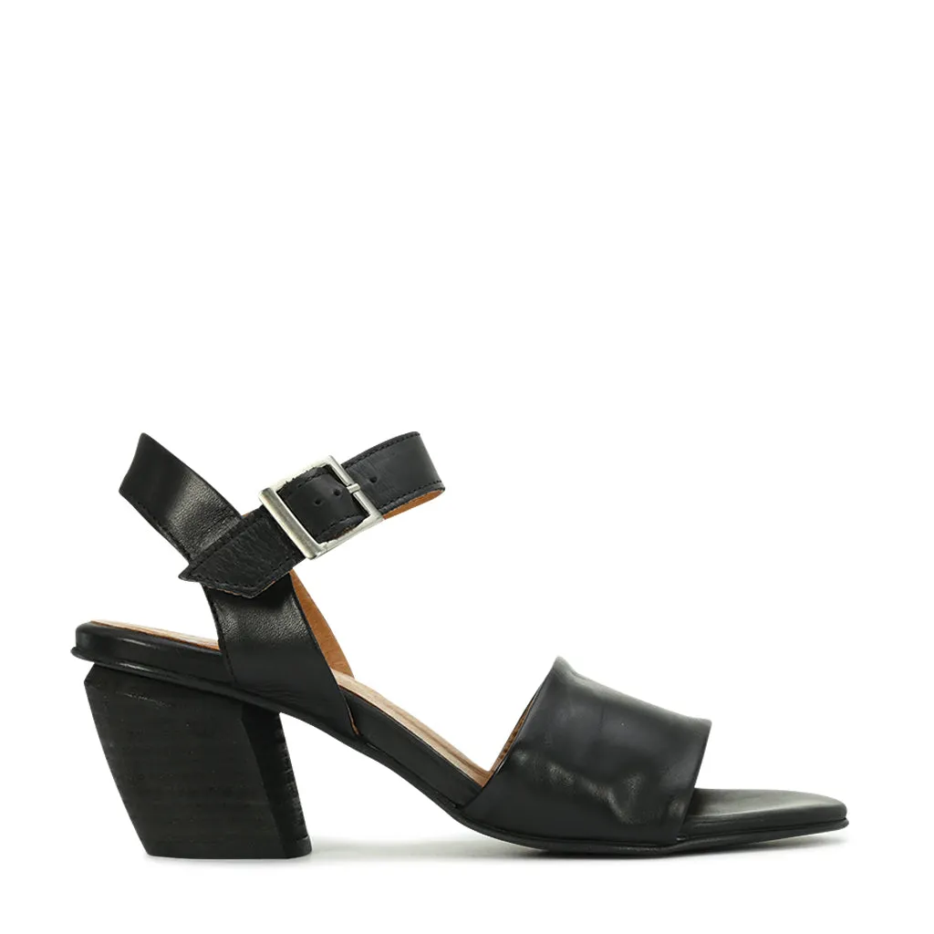 Facia Leather Sandals