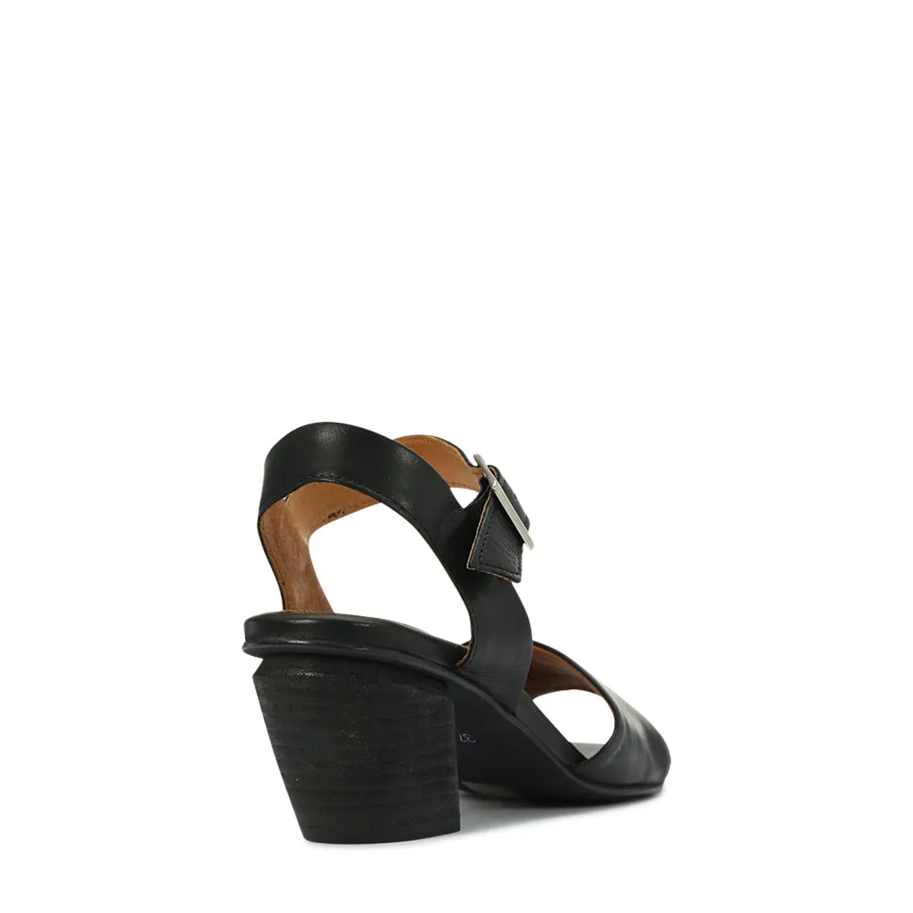 Facia Leather Sandals