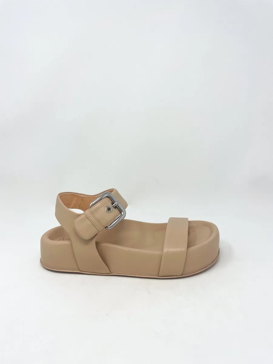 Jane Sandal in Ghibli