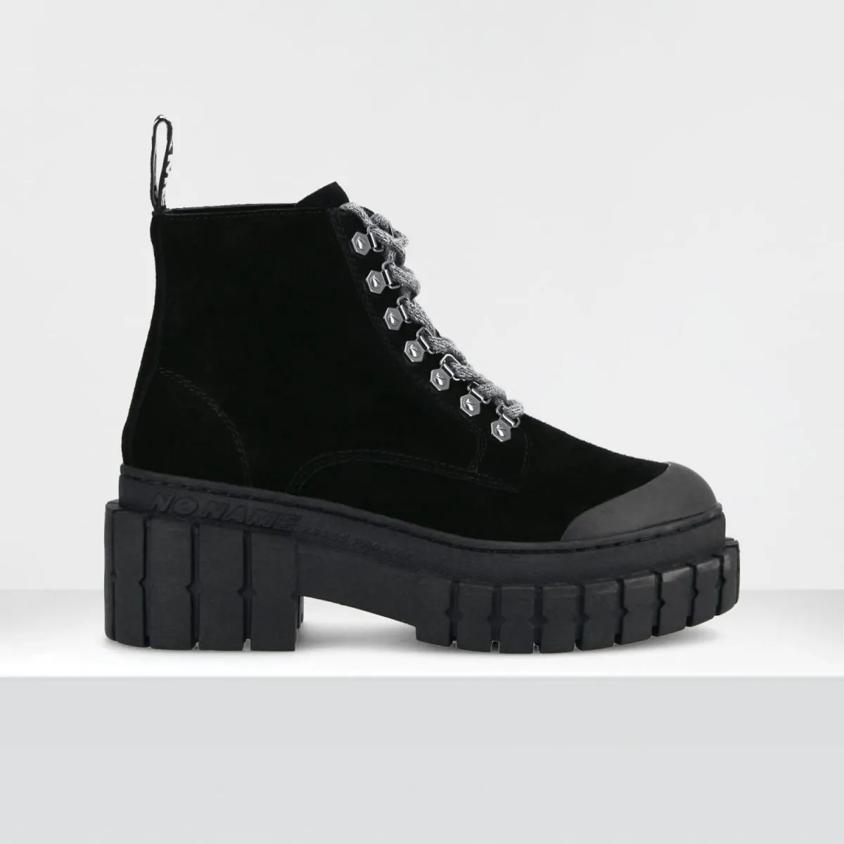 Kross Low Suede Black Boots